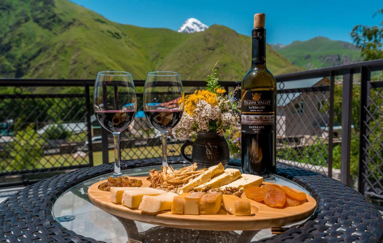Travel Inn Kazbegi Kültér fotó